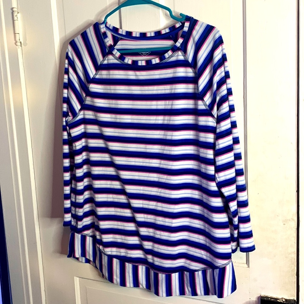 St. Johnston’s Bay apparel, 3/4 sleeve shirt, size Large